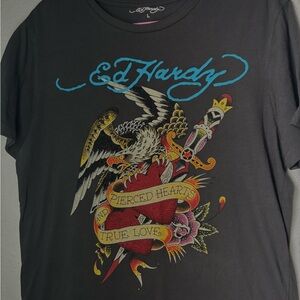 Ed Hardy Black Short Sleeve Tee with Bold Graphic Design